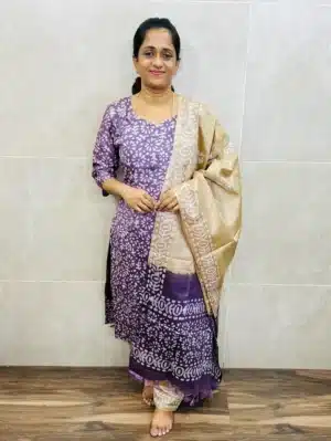 Batik printed Bhagalpur cotton top (cotton lining) paired with Bhagalpur cotton dupatta and Bhagalpur cotton bottom (free size)