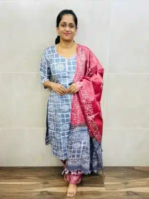 Batik printed Bhagalpur cotton top (cotton lining) paired with Bhagalpur cotton dupatta and Bhagalpur cotton bottom (free size)