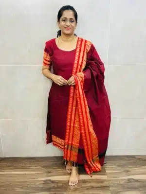 Pure cotton top (cotton lining) with contrast woven borders paired with pure cotton dupatta
