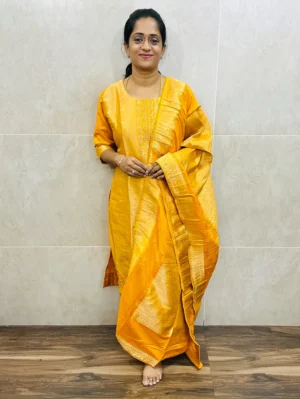 Soft muslin silk top (crepe lining) with allover jacquard weaving paired with muslin silk dupatta and silk bottom (free size)