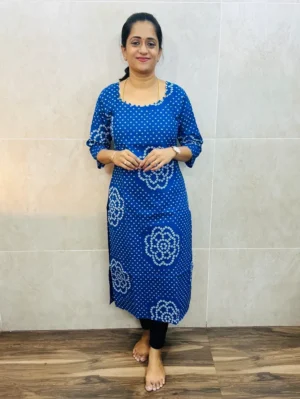 Printed cotton top(cotton lining)with potli and scallop work on yoke(straight cut)