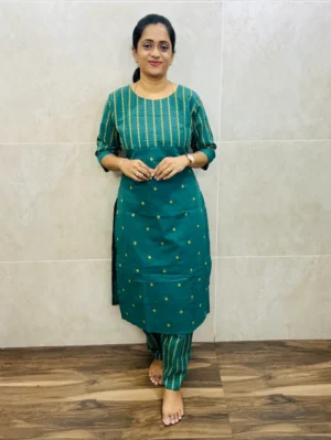 Pure handloom cotton top with allover thread woven buttas paired with pure cotton bottom(free size)